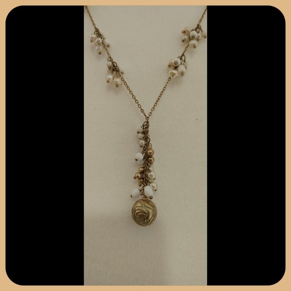 LIZ CLAIBORNE || Drop Necklace & Hoop Earrings - Picture 3 of 6